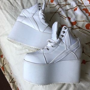 YRU White Platforms